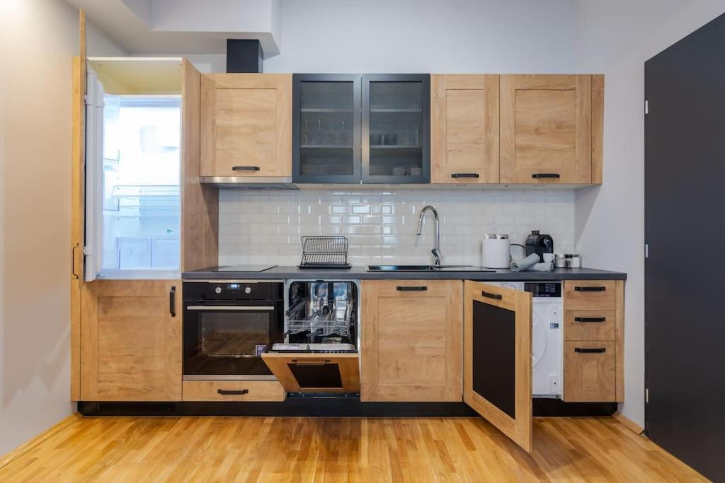 Modern Design 1 Bdrm, 4 Guests, Top Cente, Near Parliament, Self Check-In Sofia Extérieur photo
